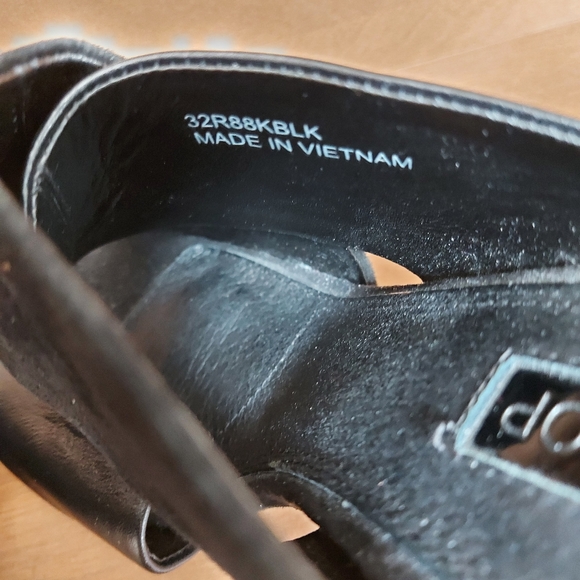 Topshop Razzmatazz Geometric Pump - Picture 15 of 15